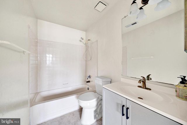 601 RAVENS CREST DR, Plainsboro, NJ 08536