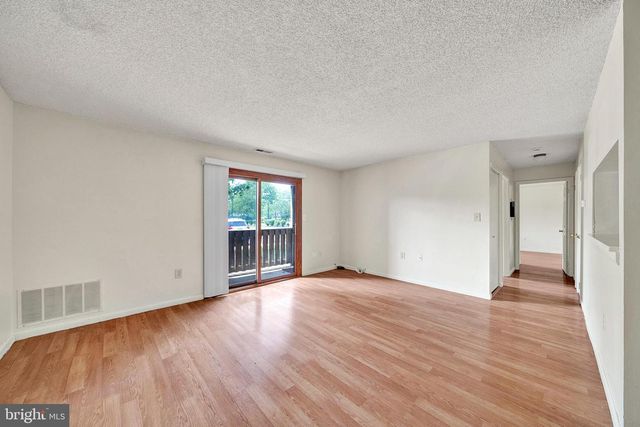 601 RAVENS CREST DR, Plainsboro, NJ 08536
