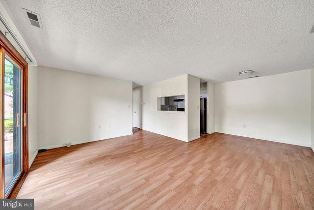 601 RAVENS CREST DR, Plainsboro, NJ 08536