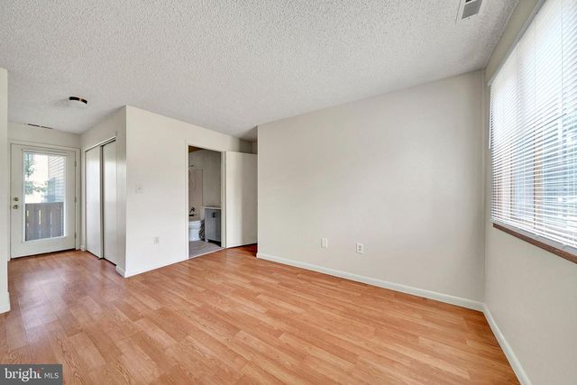 601 RAVENS CREST DR, Plainsboro, NJ 08536