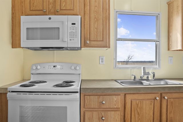 242 Private Road 4732, Rhome, TX 76078