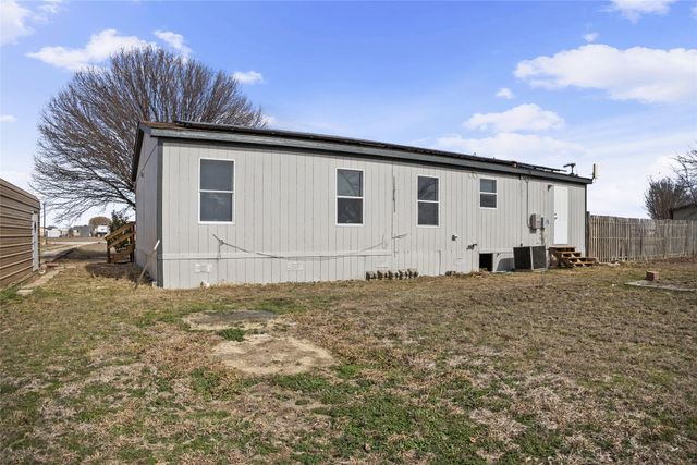 242 Private Road 4732, Rhome, TX 76078