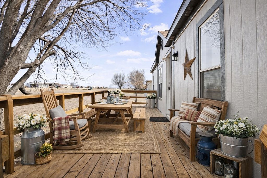 242 Private Road 4732, Rhome, TX 76078