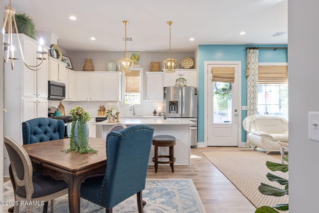 104 Satsuma Drive, Youngsville, LA 70592