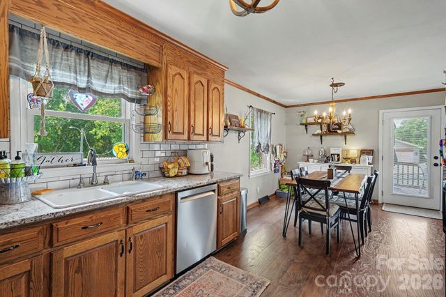 7220 Pharr Mill Road, Harrisburg, NC 28075