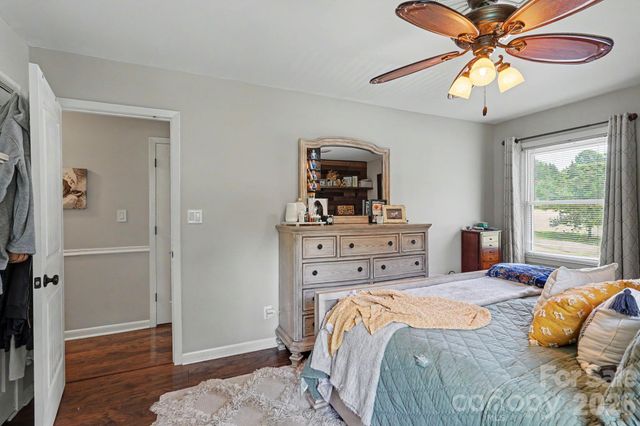 7220 Pharr Mill Road, Harrisburg, NC 28075