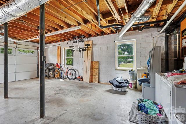 7220 Pharr Mill Road, Harrisburg, NC 28075