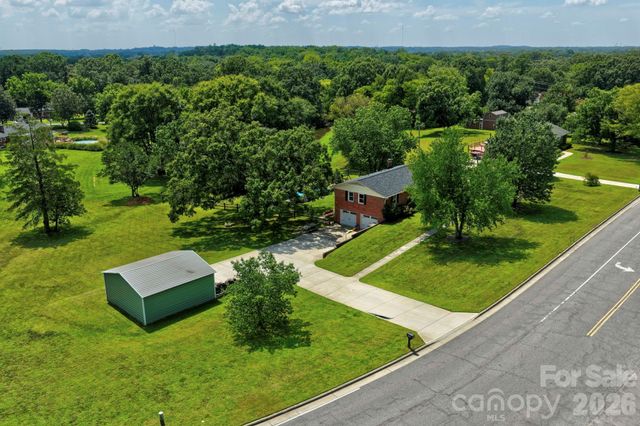 7220 Pharr Mill Road, Harrisburg, NC 28075