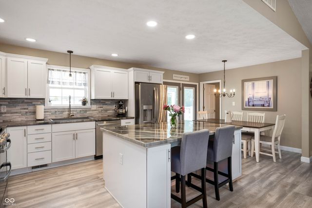 4981 N 500 W, Bargersville, IN 46106