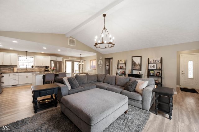 4981 N 500 W, Bargersville, IN 46106