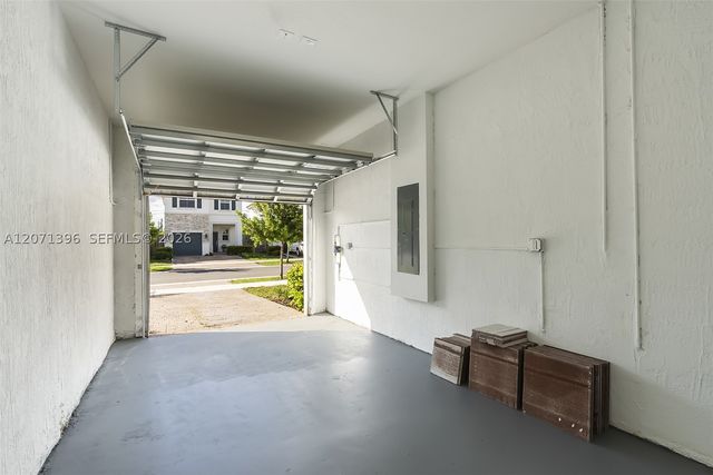2408 NW 131st Cir 2408, Miami, FL 33167