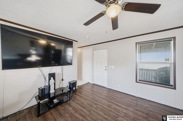 3800 NW Gum Court, Lincoln, NE 68521