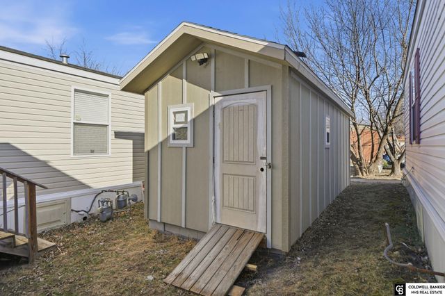 3800 NW Gum Court, Lincoln, NE 68521