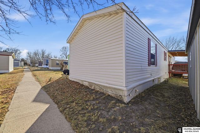 3800 NW Gum Court, Lincoln, NE 68521