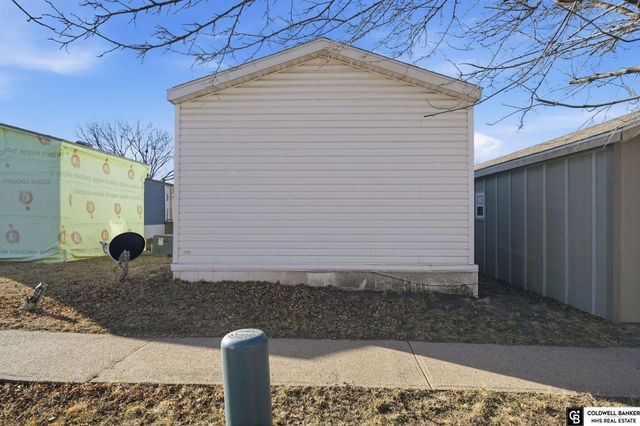 3800 NW Gum Court, Lincoln, NE 68521