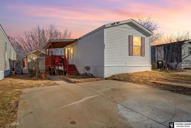 3800 NW Gum Court, Lincoln, NE 68521