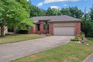 1949 East Adolphus Court, Springfield, MO 65804
