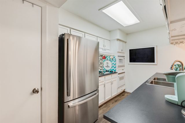 7510 Holly Hill Drive 111, Dallas, TX 75231