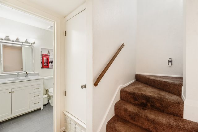 7510 Holly Hill Drive 111, Dallas, TX 75231