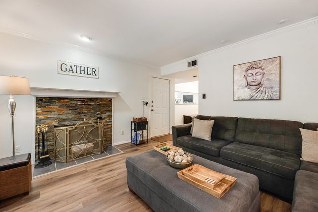 7510 Holly Hill Drive 111, Dallas, TX 75231
