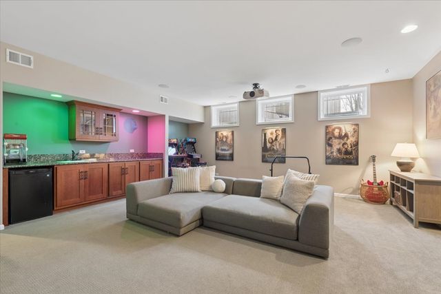 1311 Carlisle Place, Deerfield, IL 60015