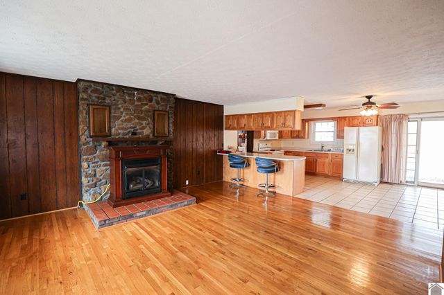 178 Lawson Ln, Benton, KY 42025