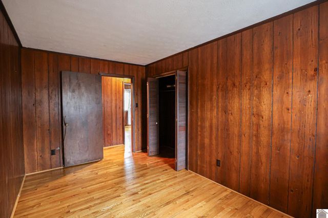 178 Lawson Ln, Benton, KY 42025