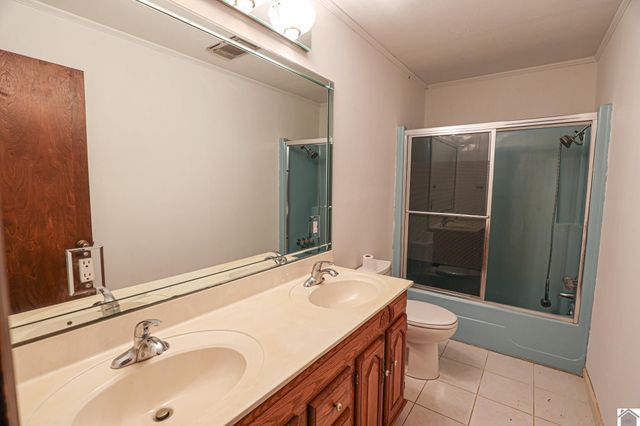 178 Lawson Ln, Benton, KY 42025