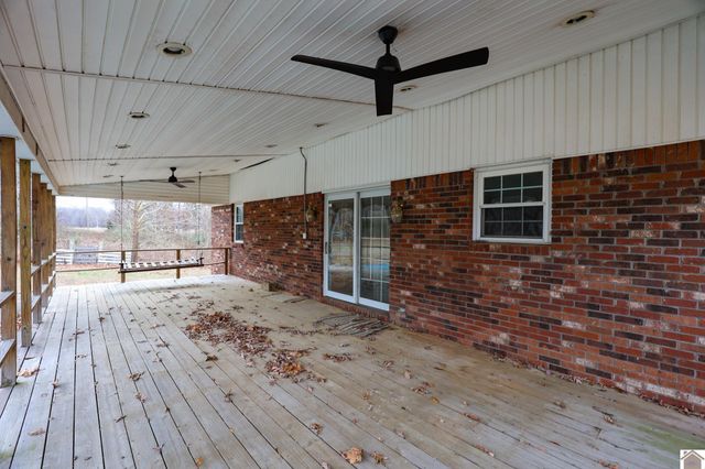 178 Lawson Ln, Benton, KY 42025