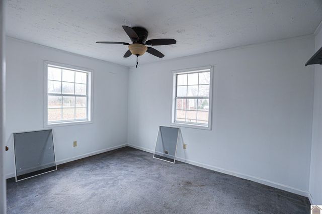 178 Lawson Ln, Benton, KY 42025