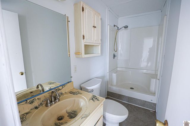 178 Lawson Ln, Benton, KY 42025