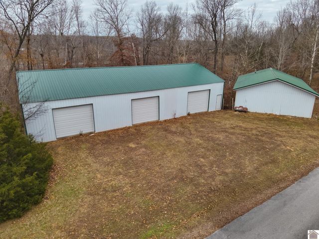 178 Lawson Ln, Benton, KY 42025