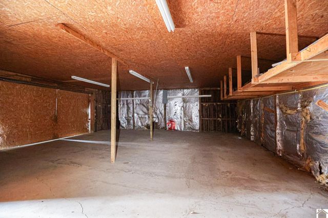 178 Lawson Ln, Benton, KY 42025