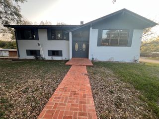 465 N Horton Street, La Grange, TX 78945