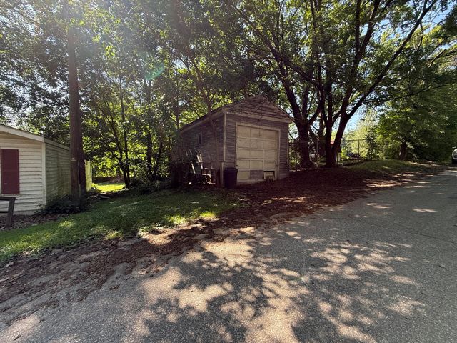 7674 N South Bend, New Carlisle, IN 46552