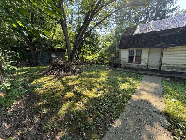 7674 N South Bend, New Carlisle, IN 46552