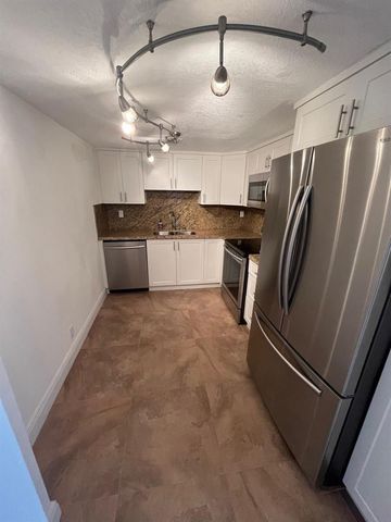 5415 COLLINS Avenue 202A, Miami Beach, FL 33140