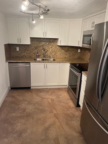 5415 COLLINS Avenue 202A, Miami Beach, FL 33140