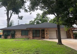 3815 Gardendale Drive, Houston, TX 77092