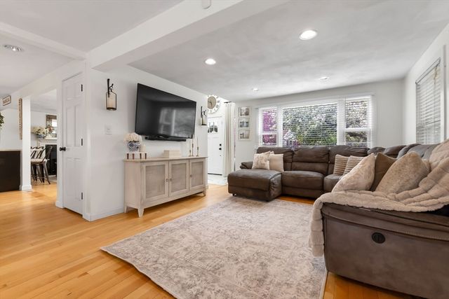 17 Stafford Road, Danvers, MA 01923