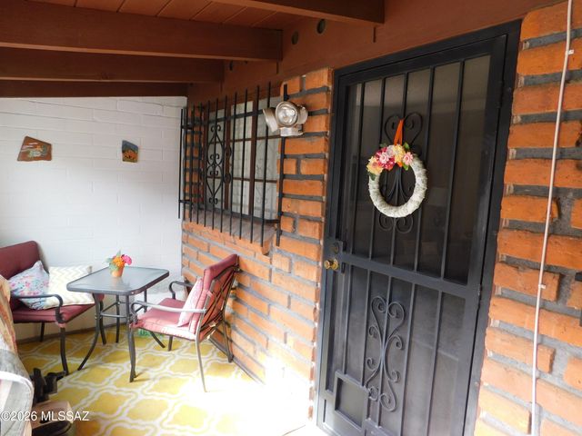 3348 E Fort Lowell Road, Tucson, AZ 85716