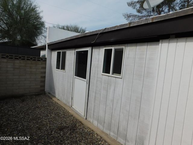 3348 E Fort Lowell Road, Tucson, AZ 85716