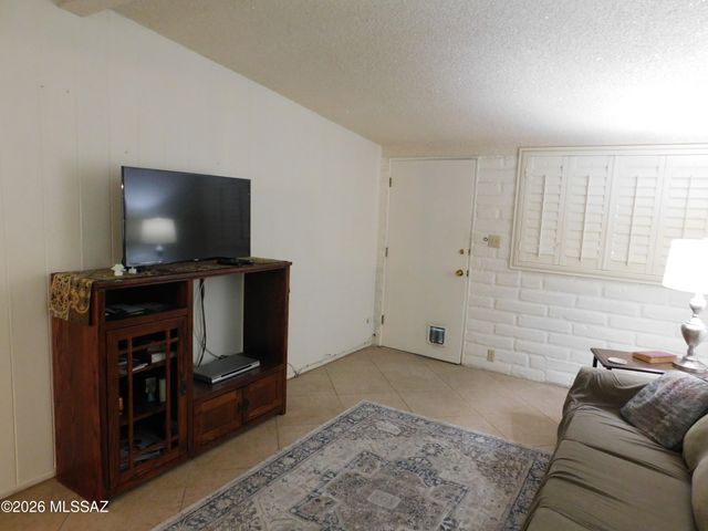 3348 E Fort Lowell Road, Tucson, AZ 85716