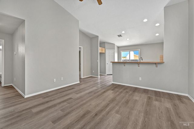 6986 S Dewberry Ave, Boise, ID 83709