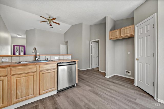 6986 S Dewberry Ave, Boise, ID 83709