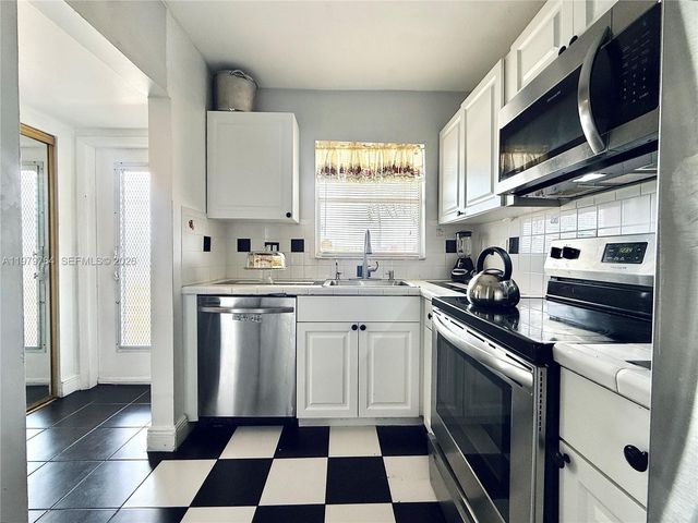 7891 N Sunrise Lakes Dr 310, Sunrise, FL 33322