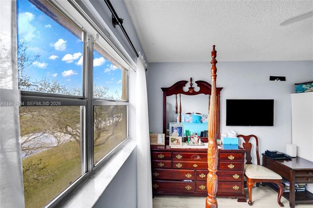 7891 N Sunrise Lakes Dr 310, Sunrise, FL 33322