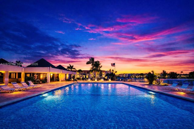 7891 N Sunrise Lakes Dr 310, Sunrise, FL 33322