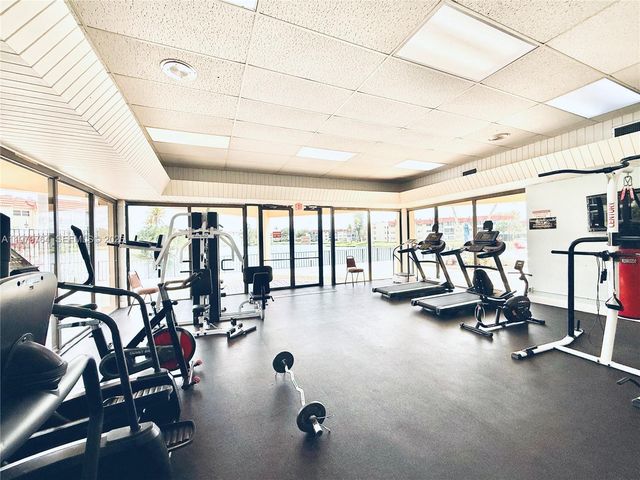 7891 N Sunrise Lakes Dr 310, Sunrise, FL 33322