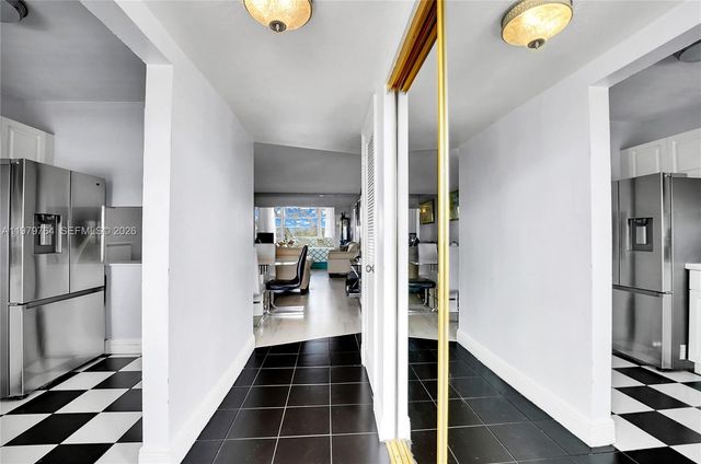 7891 N Sunrise Lakes Dr 310, Sunrise, FL 33322